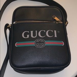 Gucci logo bag